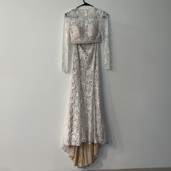 La Femme Two Piece Prom / Wedding/ Gala Set - Picture 4 of 8